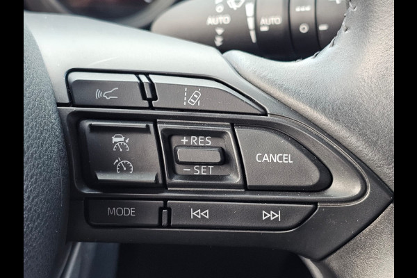 Toyota Yaris 1.5 VVT-i Dynamic | Airco | Navi | Keyless | Lane Assist | Adaptive Cruise | All-seasons | Camera |