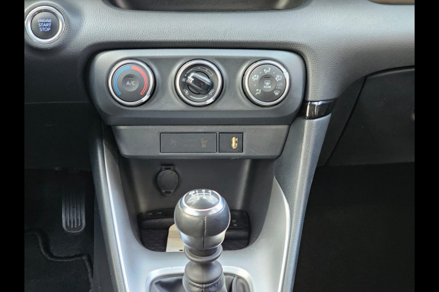 Toyota Yaris 1.5 VVT-i Dynamic | Airco | Navi | Keyless | Lane Assist | Adaptive Cruise | All-seasons | Camera |