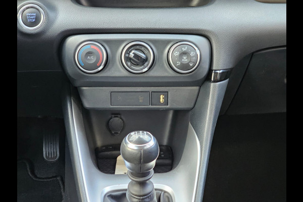 Toyota Yaris 1.5 VVT-i Dynamic | Airco | Navi | Keyless | Lane Assist | Adaptive Cruise | All-seasons | Camera |