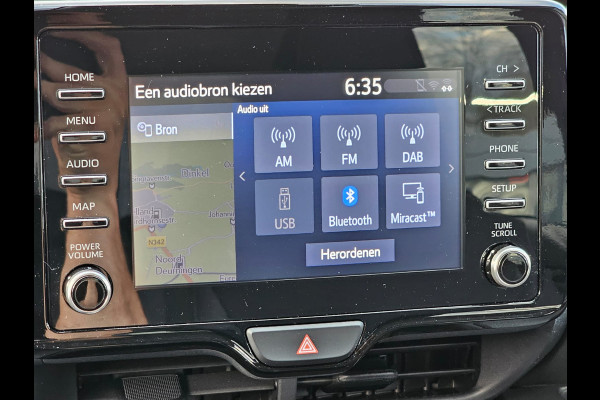 Toyota Yaris 1.5 VVT-i Dynamic | Airco | Navi | Keyless | Lane Assist | Adaptive Cruise | All-seasons | Camera |