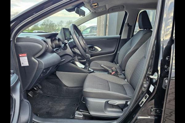 Toyota Yaris 1.5 VVT-i Dynamic | Airco | Navi | Keyless | Lane Assist | Adaptive Cruise | All-seasons | Camera |