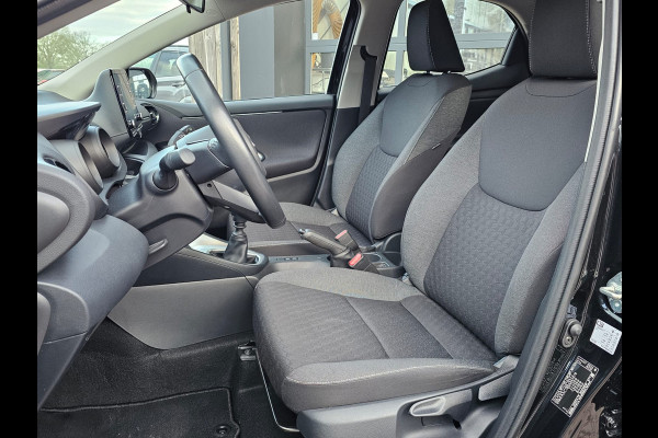 Toyota Yaris 1.5 VVT-i Dynamic | Airco | Navi | Keyless | Lane Assist | Adaptive Cruise | All-seasons | Camera |