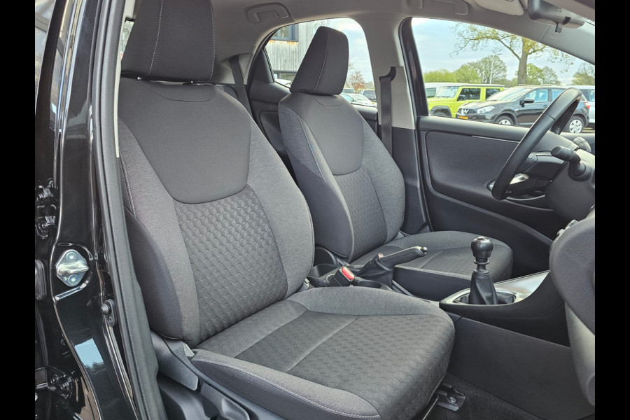 Toyota Yaris 1.5 VVT-i Dynamic | Airco | Navi | Keyless | Lane Assist | Adaptive Cruise | All-seasons | Camera |