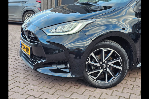 Toyota Yaris 1.5 VVT-i Dynamic | Airco | Navi | Keyless | Lane Assist | Adaptive Cruise | All-seasons | Camera |