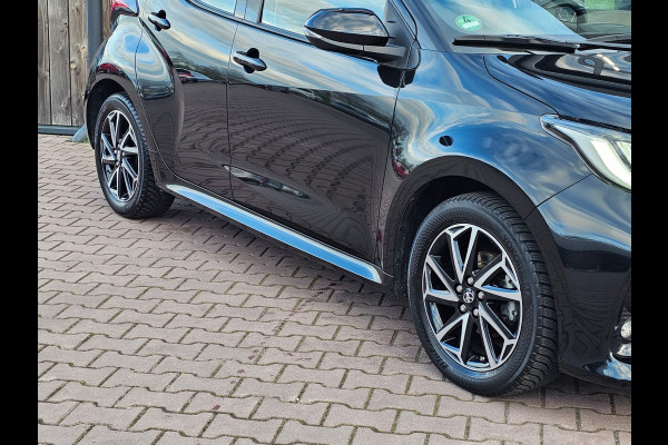 Toyota Yaris 1.5 VVT-i Dynamic | Airco | Navi | Keyless | Lane Assist | Adaptive Cruise | All-seasons | Camera |