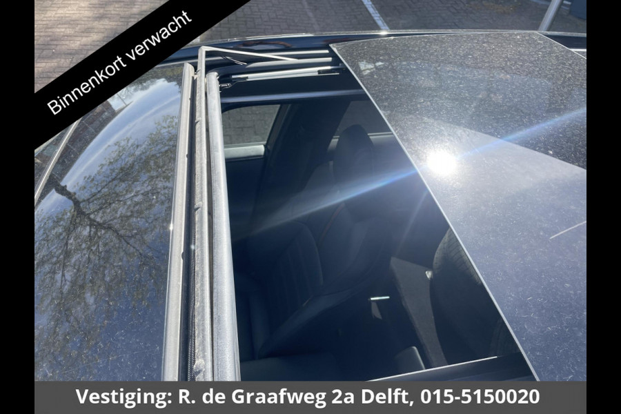 Toyota RAV4 2.5 Plug-in Hybrid AWD Bi-Tone Plus | 1500 KG trekgewicht | JBL Audio | Stoelverwarming & ventilatie | Memory Seats | Schuif-/Kanteldak | Navigatie