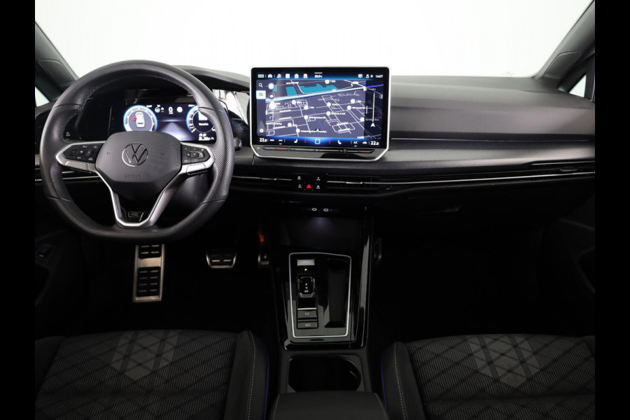 Volkswagen Golf variant R-Line-Edition 1.5 eTSI 116 pk Automaat (DSG) | Verlengde garantie | Navigatie | Parkeersensoren | Rondomzicht camera | Stoelverwarming | Matrix LED koplampen | R-Line |
