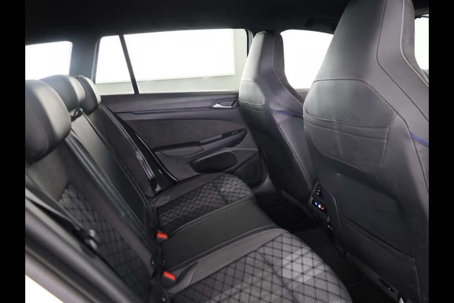 Volkswagen Golf variant R-Line-Edition 1.5 eTSI 116 pk Automaat (DSG) | Verlengde garantie | Navigatie | Parkeersensoren | Rondomzicht camera | Stoelverwarming | Matrix LED koplampen | R-Line |