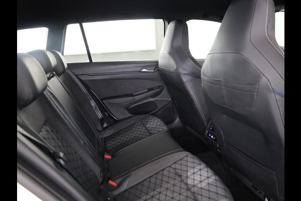 Volkswagen Golf variant R-Line-Edition 1.5 eTSI 116 pk Automaat (DSG) | Verlengde garantie | Navigatie | Parkeersensoren | Rondomzicht camera | Stoelverwarming | Matrix LED koplampen | R-Line |