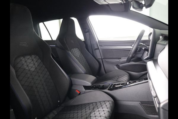 Volkswagen Golf variant R-Line-Edition 1.5 eTSI 116 pk Automaat (DSG) | Verlengde garantie | Navigatie | Parkeersensoren | Rondomzicht camera | Stoelverwarming | Matrix LED koplampen | R-Line |