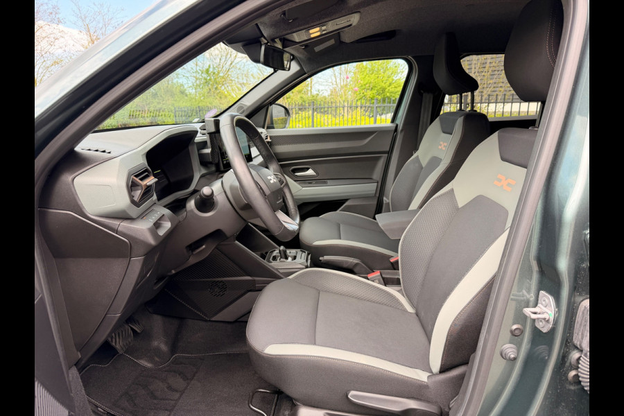 Dacia Duster 1.6 Hybrid 140 Extreme 360" CAMERA CARLAY NAVI STOEL/ VERW. LED-XENON