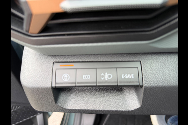 Dacia Duster 1.6 Hybrid 140 Extreme 360" CAMERA CARLAY NAVI STOEL/ VERW. LED-XENON