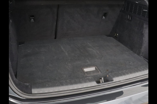 Audi A3 30 TFSI Business edition | Carplay | Sportstoelen | Virtual Cockpit | Full LED | Audi Sound | Climate control | Bluetooth | Cruise control | Parkeerhulp | Sportstuur