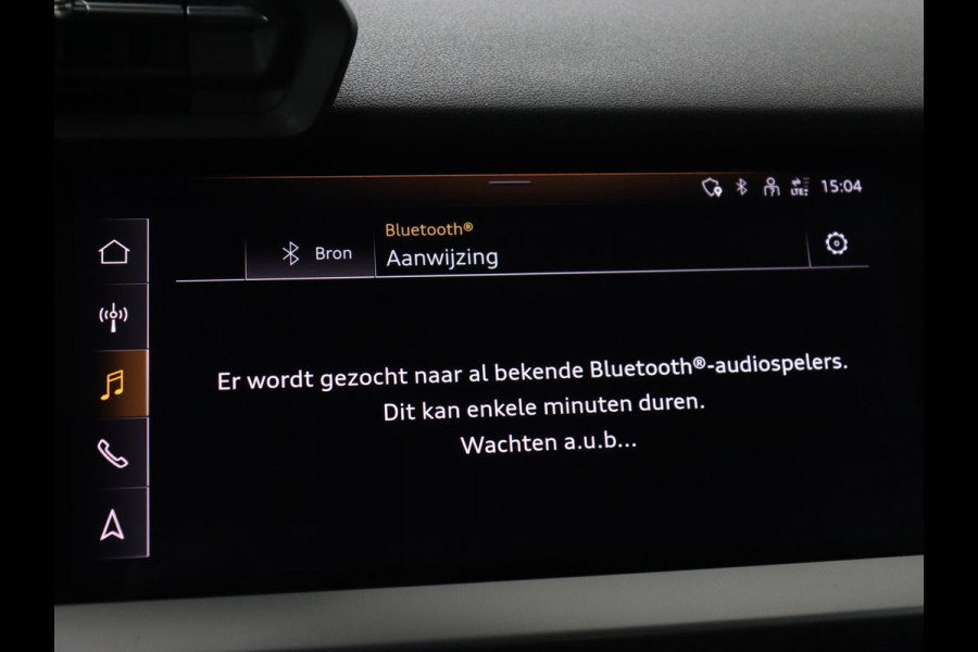 Audi A3 30 TFSI Business edition | Carplay | Sportstoelen | Virtual Cockpit | Full LED | Audi Sound | Climate control | Bluetooth | Cruise control | Parkeerhulp | Sportstuur