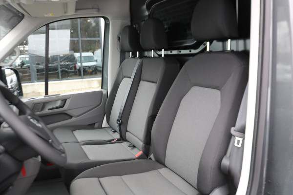 Volkswagen Crafter 2.0 TDI 177pk L3 H3 Automaat Airco Navigatie Camera Led Chauffeurstoel