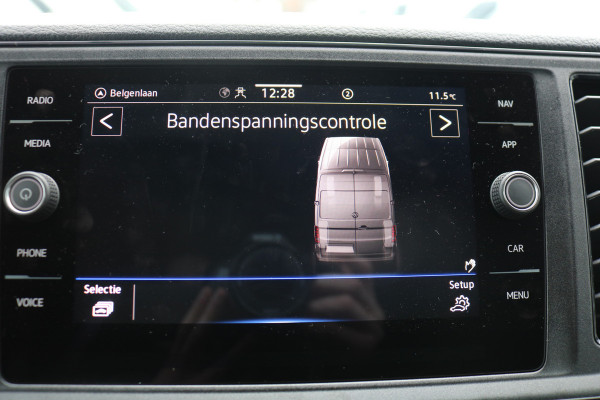 Volkswagen Crafter 2.0 TDI 177pk L3 H3 Automaat Airco Navigatie Camera Led Chauffeurstoel