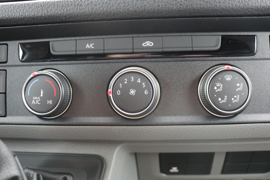 Volkswagen Crafter 2.0 TDI 177pk L3 H3 Automaat Airco Navigatie Camera Led Chauffeurstoel