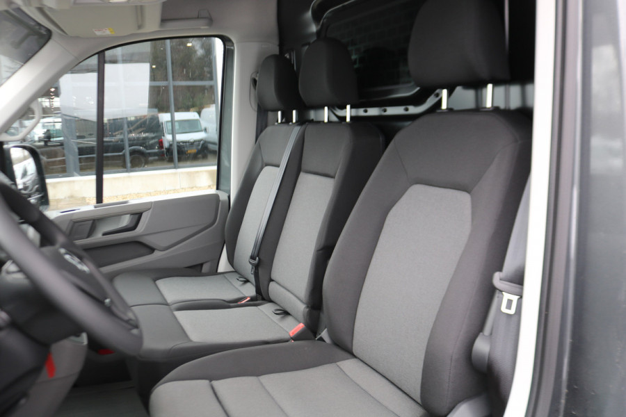 Volkswagen Crafter 2.0 TDI 177pk L3 H3 Automaat Airco Navigatie Camera Led Chauffeurstoel