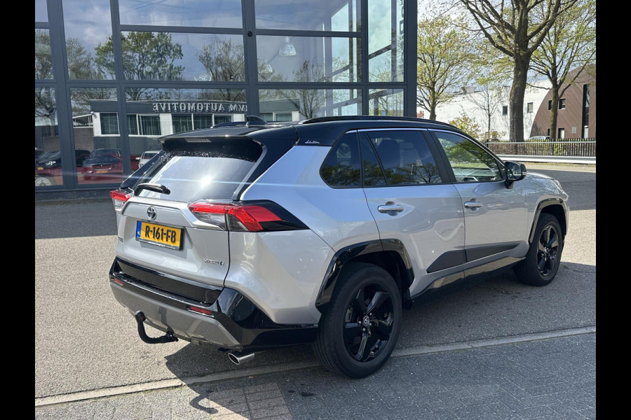Toyota RAV4 2.5 Hybrid AWD Bi-Tone | STUUR + STOEL VERWARMING | KEYLESS | ACHTERUITRIJ CAMERA | ADAP. CRUISE | ELEK. STOELEN | TREKHAAK | 46K KM ! | 12 MND BOVAG GARANTIE |