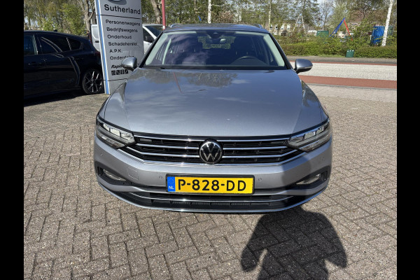 Volkswagen Passat 1.5 TSI R-Line Business + 150pk Adaptieve Cruise | Elektrische Achterklep | Stoelverwarming