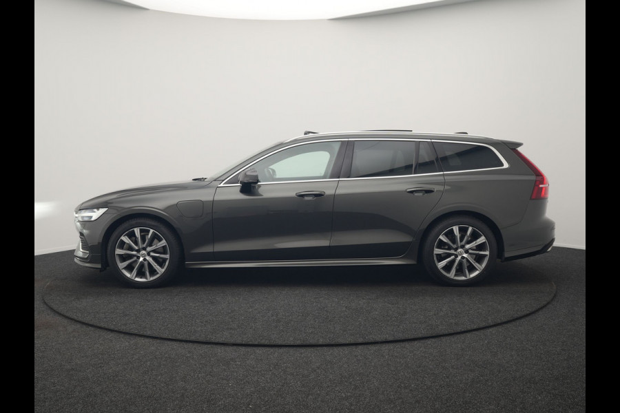 Volvo V60 T8 Twin Engine AWD Inscription PHEV 390pk | Panodak | Lederen Sportstoelen & Stuur Verwarmd | Apple Carplay | Navigatie | Cruise Control | Virtual | Achterbank Verwarmd | 18"L.M | Plug In Hybrid |