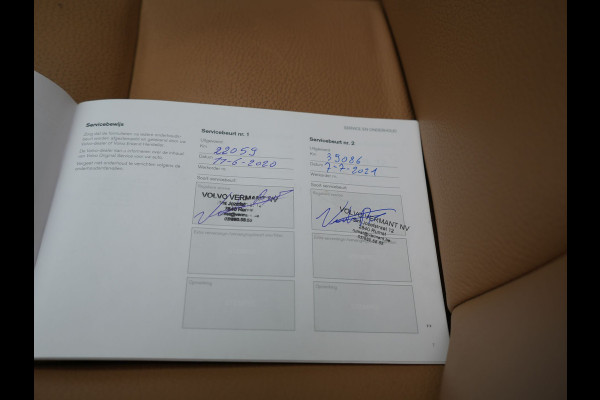 Volvo V60 T8 Twin Engine AWD Inscription PHEV 390pk | Panodak | Lederen Sportstoelen & Stuur Verwarmd | Apple Carplay | Navigatie | Cruise Control | Virtual | Achterbank Verwarmd | 18"L.M | Plug In Hybrid |
