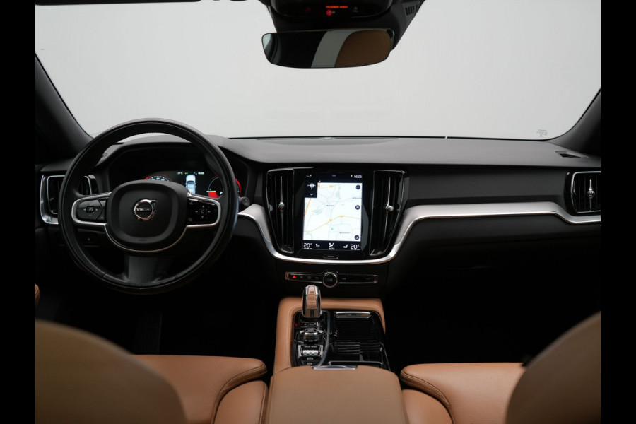 Volvo V60 T8 Twin Engine AWD Inscription PHEV 390pk | Panodak | Lederen Sportstoelen & Stuur Verwarmd | Apple Carplay | Navigatie | Cruise Control | Virtual | Achterbank Verwarmd | 18"L.M | Plug In Hybrid |