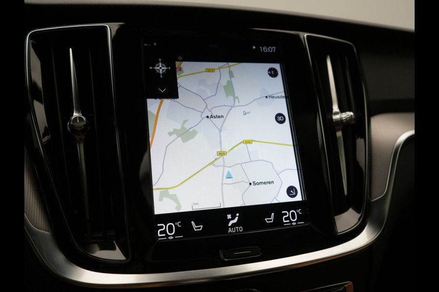 Volvo V60 T8 Twin Engine AWD Inscription PHEV 390pk | Panodak | Lederen Sportstoelen & Stuur Verwarmd | Apple Carplay | Navigatie | Cruise Control | Virtual | Achterbank Verwarmd | 18"L.M | Plug In Hybrid |