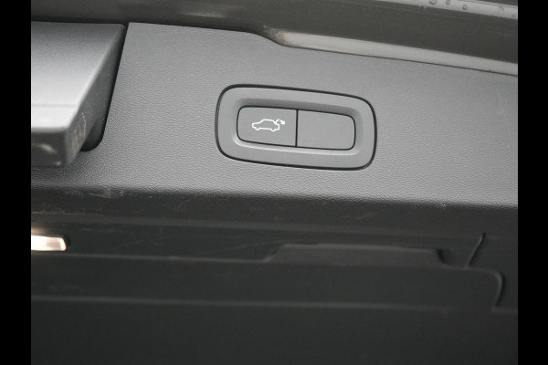 Volvo V60 T8 Twin Engine AWD Inscription PHEV 390pk | Panodak | Lederen Sportstoelen & Stuur Verwarmd | Apple Carplay | Navigatie | Cruise Control | Virtual | Achterbank Verwarmd | 18"L.M | Plug In Hybrid |