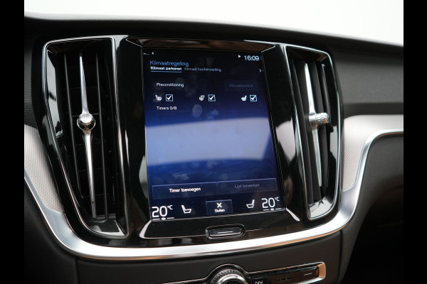 Volvo V60 T8 Twin Engine AWD Inscription PHEV 390pk | Panodak | Lederen Sportstoelen & Stuur Verwarmd | Apple Carplay | Navigatie | Cruise Control | Virtual | Achterbank Verwarmd | 18"L.M | Plug In Hybrid |