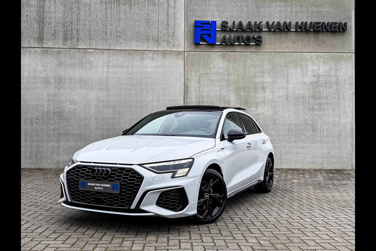 Audi A3 Sportback 40TFSI e 204pk S-Tronic Competition S Edition S-Line Pano|S-Kuipstoel|Ambiance|Matrix|Virtual|ACC|Camera|B&O|S3!