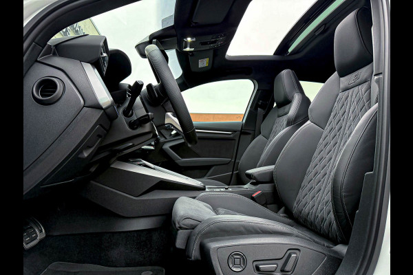 Audi A3 Sportback 40TFSI e 204pk S-Tronic Competition S Edition S-Line Pano|S-Kuipstoel|Ambiance|Matrix|Virtual|ACC|Camera|B&O|S3!