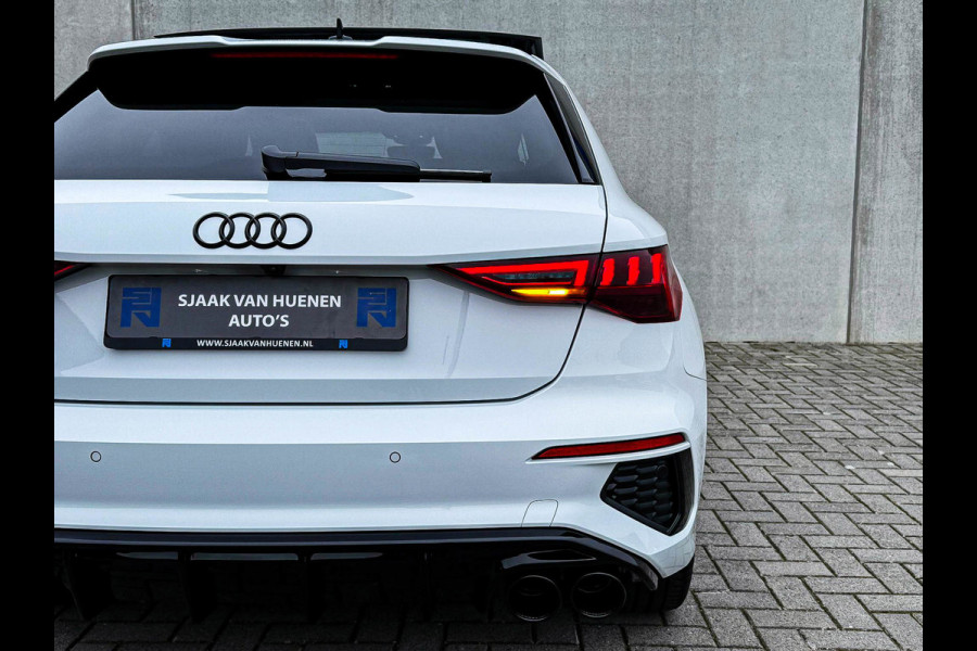 Audi A3 Sportback 40TFSI e 204pk S-Tronic Competition S Edition S-Line Pano|S-Kuipstoel|Ambiance|Matrix|Virtual|ACC|Camera|B&O|S3!