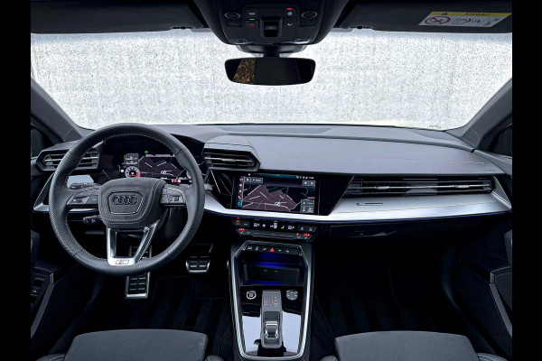 Audi A3 Sportback 40TFSI e 204pk S-Tronic Competition S Edition S-Line Pano|S-Kuipstoel|Ambiance|Matrix|Virtual|ACC|Camera|B&O|S3!