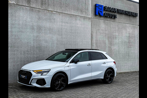 Audi A3 Sportback 40TFSI e 204pk S-Tronic Competition S Edition S-Line Pano|S-Kuipstoel|Ambiance|Matrix|Virtual|ACC|Camera|B&O|S3!