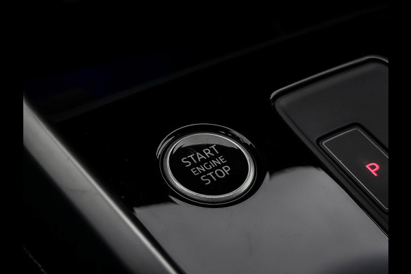 Audi A3 Sportback 40TFSI e 204pk S-Tronic Competition S Edition S-Line Pano|S-Kuipstoel|Ambiance|Matrix|Virtual|ACC|Camera|B&O|S3!