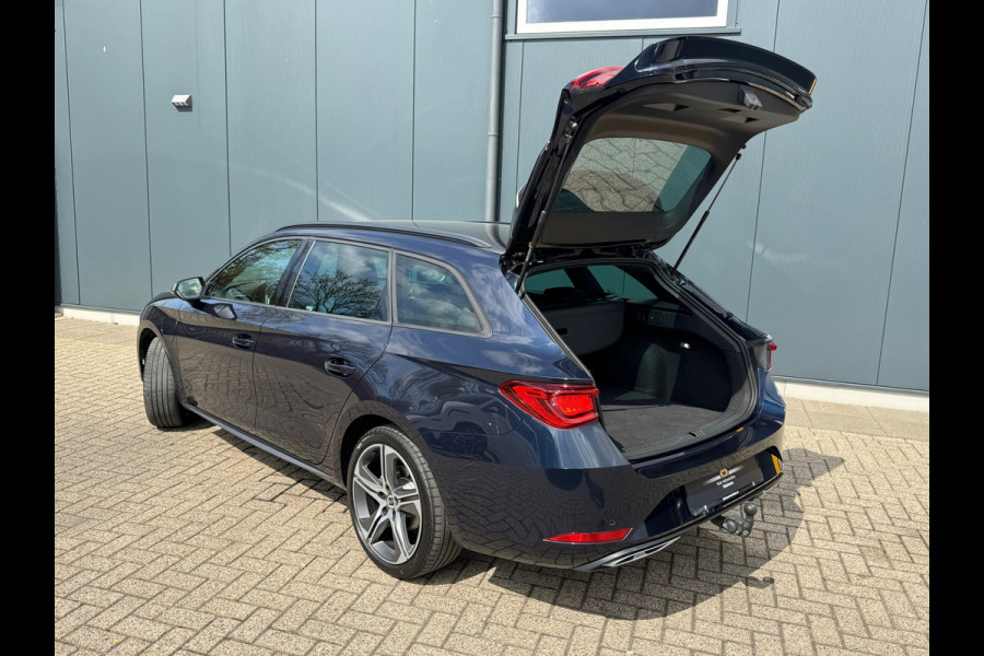 Seat Leon Sportstourer 1.4 TSI eHybrid PHEV FR * Trekhaak * Camera * Stoelverwarming *