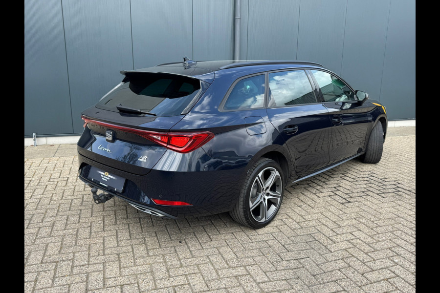 Seat Leon Sportstourer 1.4 TSI eHybrid PHEV FR * Trekhaak * Camera * Stoelverwarming *