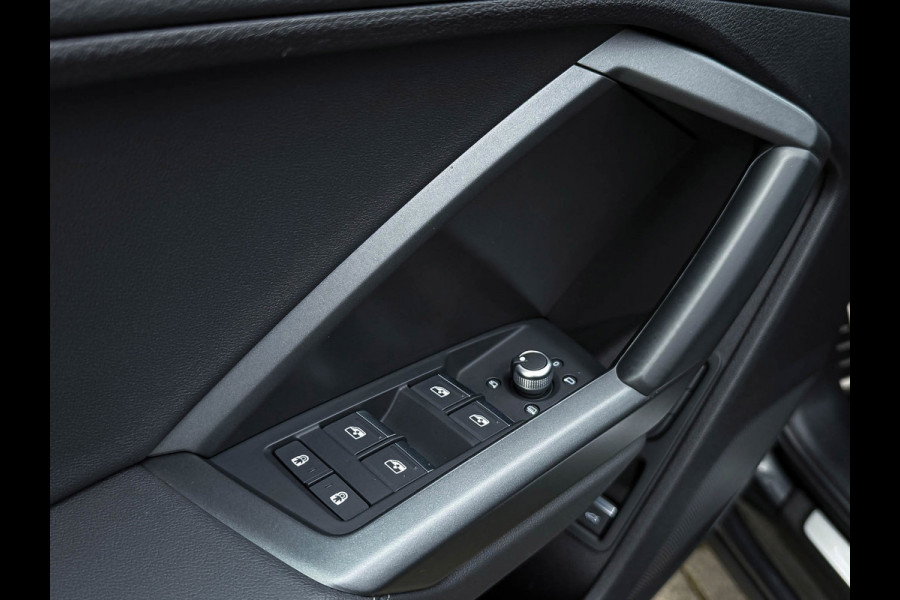 Audi Q3 Sportback 45TFSI e 245pk S-Tronic Competition S Edition S-Line 1éEig Pano|S+Memory|360°|Ambiance|Lane|Matrix|Trekhaak|RSQ3