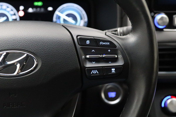 Hyundai Kona EV Premium 64 kWh 204 PK, Leder, 4 x Stoelverwarming, Head-Up, Camera