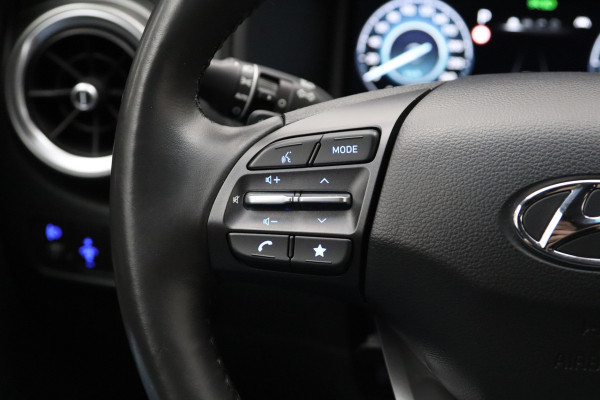 Hyundai Kona EV Premium 64 kWh 204 PK, Leder, 4 x Stoelverwarming, Head-Up, Camera