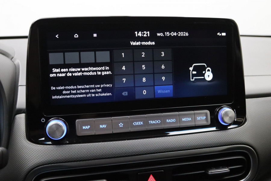 Hyundai Kona EV Premium 64 kWh 204 PK, Leder, 4 x Stoelverwarming, Head-Up, Camera