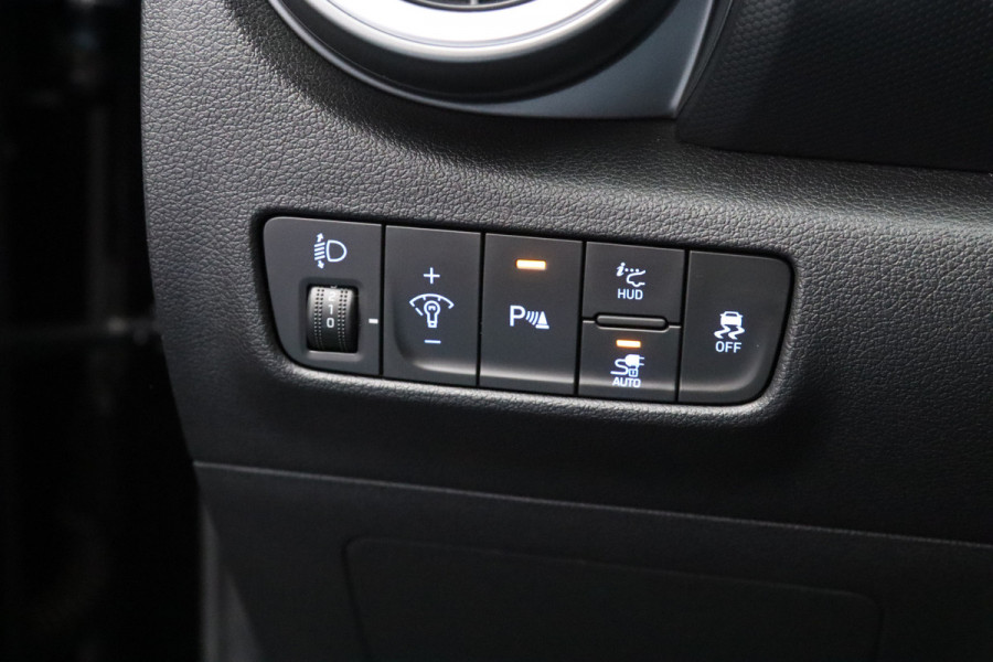 Hyundai Kona EV Premium 64 kWh 204 PK, Leder, 4 x Stoelverwarming, Head-Up, Camera