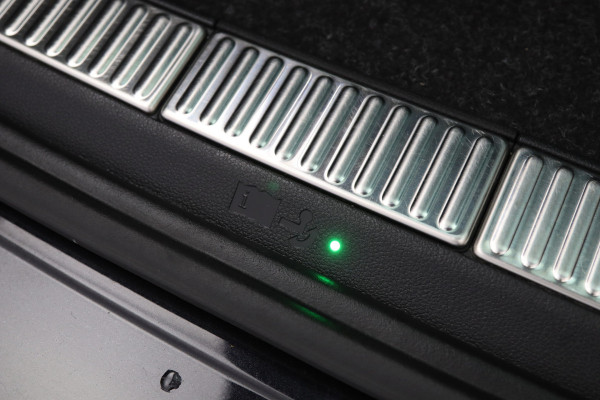 Škoda Superb Combi 1.4 TSI iV 218 PK Sportline Business PHEV, Trekhaak, Winterpakket, Memory