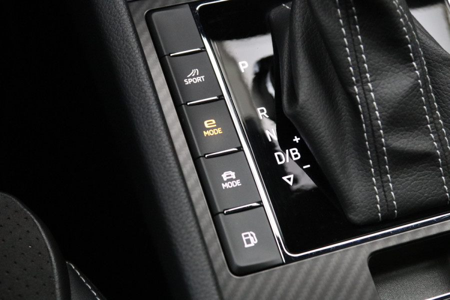 Škoda Superb Combi 1.4 TSI iV 218 PK Sportline Business PHEV, Trekhaak, Winterpakket, Memory