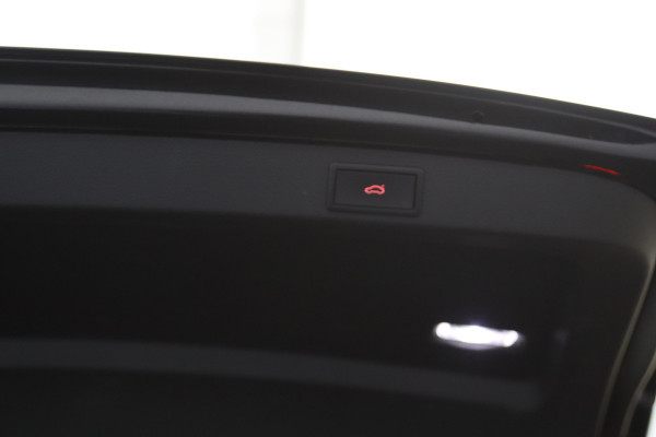 Škoda Superb Combi 1.4 TSI iV 218 PK Sportline Business PHEV, Trekhaak, Winterpakket, Memory