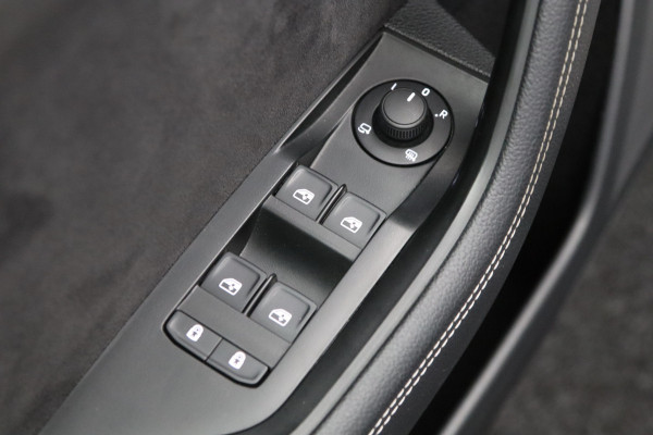 Škoda Superb Combi 1.4 TSI iV 218 PK Sportline Business PHEV, Trekhaak, Winterpakket, Memory