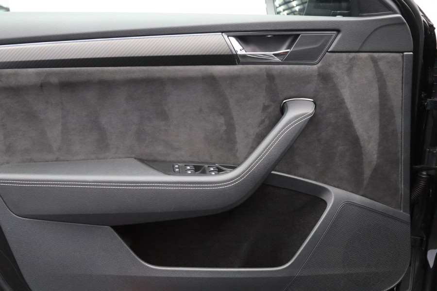 Škoda Superb Combi 1.4 TSI iV 218 PK Sportline Business PHEV, Trekhaak, Winterpakket, Memory