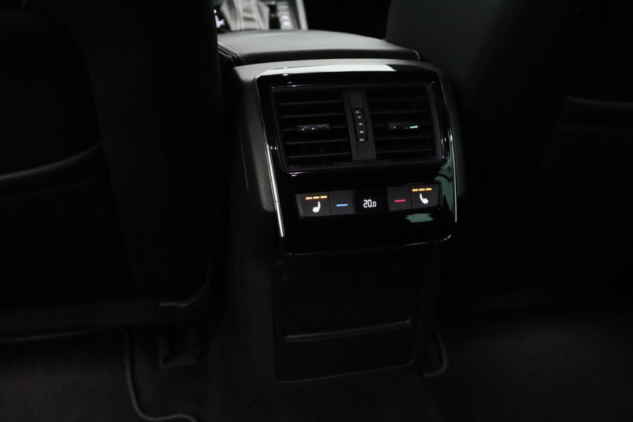 Škoda Superb Combi 1.4 TSI iV 218 PK Sportline Business PHEV, Trekhaak, Winterpakket, Memory