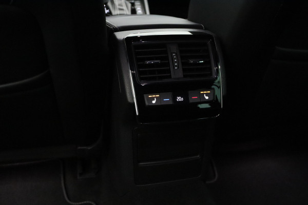 Škoda Superb Combi 1.4 TSI iV 218 PK Sportline Business PHEV, Trekhaak, Winterpakket, Memory